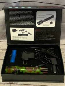 lot 111 image: Tactical Camo Flashlight
