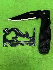 lot 136 image: Monkey Multitool & Serrated Knife