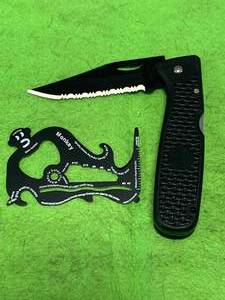 lot 137 image: Monkey Multitool & Serrated Knife