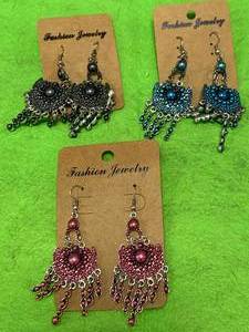 lot 139 image: Lot of 3 Fashion Earrings