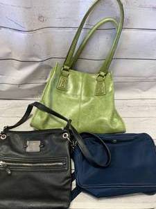 lot 152 image: Lot of 3 Purses