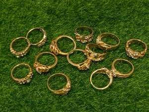 lot 186 image: Lot of 13 Costume Rings