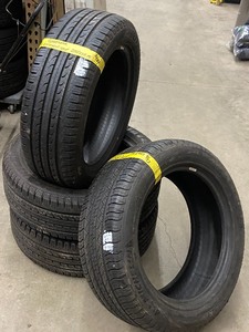 lot 1-A image: Lot Of (4) 19 Tires