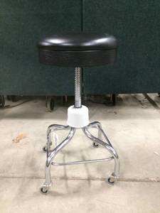 lot 6 image: High Quality Pedigo Medical Hospital Clinic Exam Height Adjustable Stool With Swivel Ball Bearing Casters - Excellent Condition