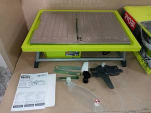 lot 29 image: 0.75 HP 7 in. 4.8 Amp Tabletop Tile Saw by RYOBI- slightly used -SEE PICTURES
