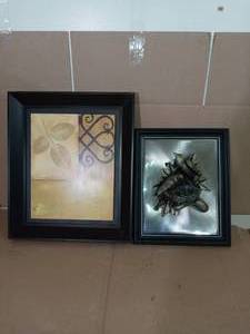 lot 60 image: Black wall dcor- set of 2 - slightly used -SEE PICTURES