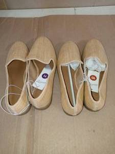 lot 103 image: Universal Thread Adeline Loafers 7 Nature- sizes 10 & 11- not used SEE PICTURES