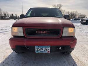 lot 3 image: 2000 GMC Jimmy - 4WD - 138,520 miles