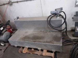 lot 19 image: 5 Ft. x 30 In. L-Shaped Fuel Tank With Pump