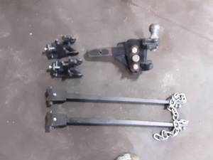 lot 33 image: Weight Distribution Sway Bar Hitch