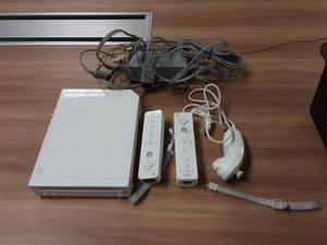 lot 50 image: Wii Gaming Console