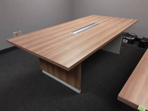 lot 51 image: Conference Table 95x48x30