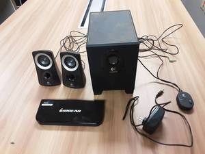 lot 56 image: Logitech Computer Speakers, iogear Plug & Display Unit For Monitor