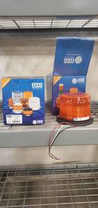 lot 107 image: 2-New In Box Beacons