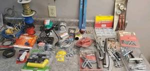 lot 106 image: Misc. Trailer Accessories Connectors, Pullers & Wire