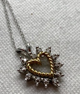 lot 11 image: Sparkly Heart Pendant w 12 stones on 14K White Gold 17.5 Chain