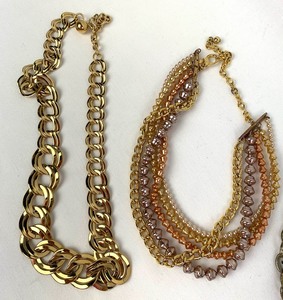 lot 401 image: Misc. Costume Jewelry Lot - The Long and The Short Of It