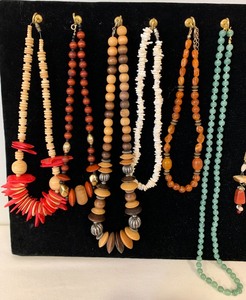lot 407 image: Misc. Costume Jewelry Lot - Stone, Shells, and Wooden Beads
