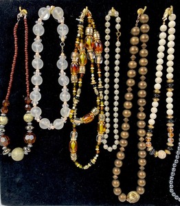 lot 426 image: Misc. Costume Jewelry Lot - Earth, Wind and Fire