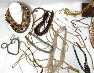 lot 446 image: Misc. Costume Jewelry Lot - Bronze, Copper and Gold Tones
