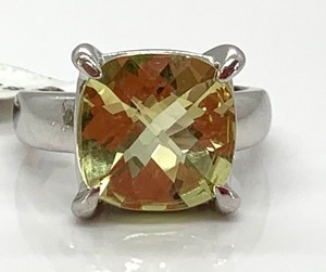 lot 48 image: Lemon Quartz Cushion Ring in Sterling Silver, Size 7, Original Tag