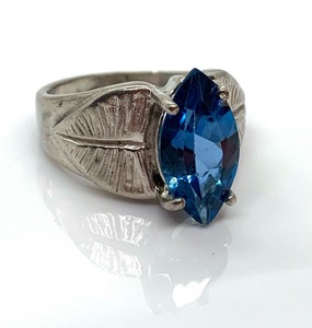lot 80 image: 10K White Gold Ring wBlue Marquis-Cut Solitaire,  Size 6-12