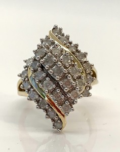lot 116 image: Large 10K Yellow Gold (Assumed) Diamond Ring w 29 Med. Round Stones, Size 7