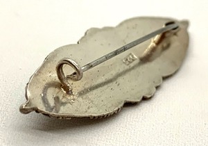 lot 124 image: Sterling Silver Vintage Pin