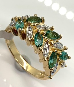 lot 153 image: Gold Over Sterling Silver Ring w 6 Marquis-Cut Green Quartz Stones and White Stone Chips, Size 8, Orig. Tag