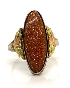 lot 162 image: Vintage 1968 Set of Goldstone Clip-On Earrings and Matching Goldstone Ring, Size 7-12