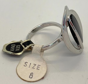lot 175 image: Genuine Onyx Ring, Size 8, Original Tag