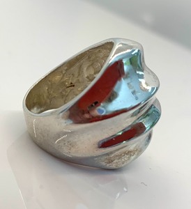 lot 185 image: Striking Large Solid Sterling Silver Sculptured Ring, Size 6-14