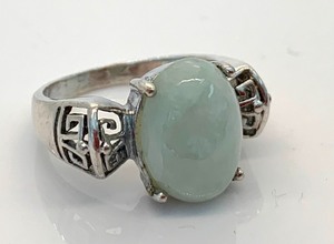 lot 189 image: Sterling Silver (Assumed) Light Jade Ring, Size 7