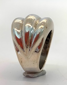 lot 191 image: Striking Heavy Solid Sculptured Sterling Silver Ring, Size 6.5
