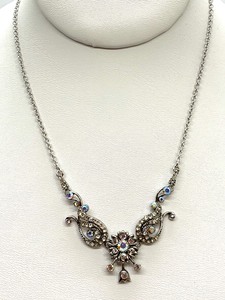 lot 209 image: Sterling Silver Irridescent Rhinestone Necklace on a 16 Chain