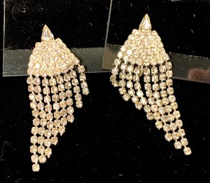 lot 219 image: Vintage Rhinestone Pieces I
