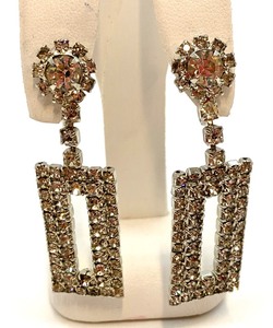 lot 222 image: 3 Pair Vintage Rhinestone Screw-Back Earrings