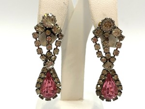 lot 230 image: Vintage Crown Trifari Pieces (made through 1955, no )