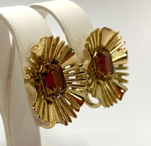 lot 232 image: Collectible Vintage Crown Trifari  Clip-On Earrings, Lot A - 3 Pair