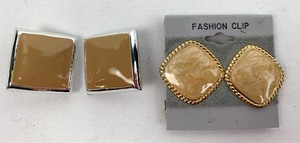 lot 265 image: Vintage Clip-On Earrings - Most Are Flat Enamel Style, 8 Pair