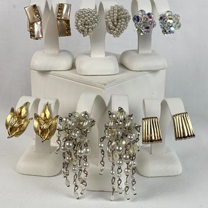 lot 280 image: Vintage Clip-On Earrings in Gold, MOP, Aurora Borealis and More, 6 Pair
