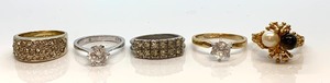 lot 303 image: Fashion Rings, Size 6-14 - 5 Rings