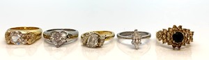 lot 305 image: Fashion Rings, Size 6-34 - 5 Rings
