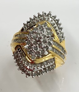 lot 312 image: Fashion Rings, Size 7, Group G - 2 Rings