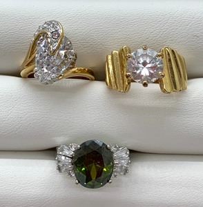 lot 314 image: Fashion Rings, Size 7, Group I - 3 Rings