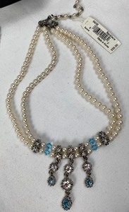 lot 343 image: Better Costume Jewelry - Total Class in Pearls, Ivory and Green Tones