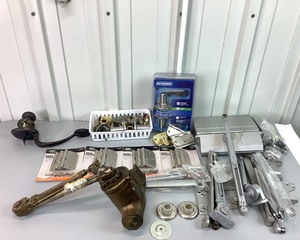 lot 269 image: Assorted Door Hardware