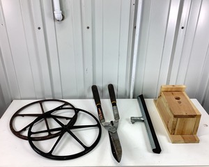 lot 169 image: Outdoor Items