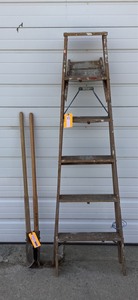 lot 151 image: Post Hole Digger And 6 Ladder