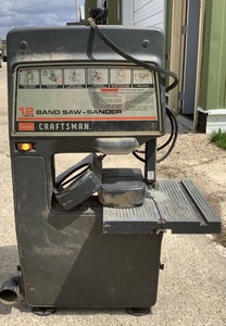 lot 107 image: Craftsman Band Saw